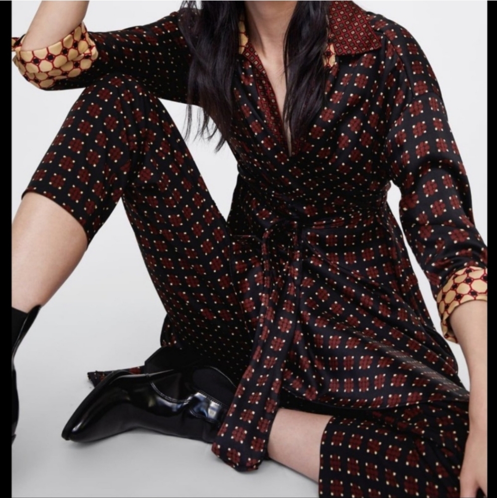 Zara Basic Contrasting Geometric Print Dress